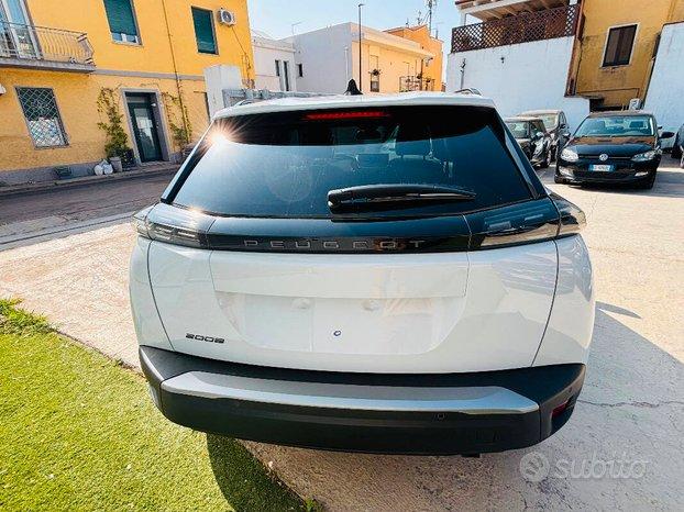 Peugeot 2008 PEUGEOUT 2008 1.2 hybrid Allure 145cv