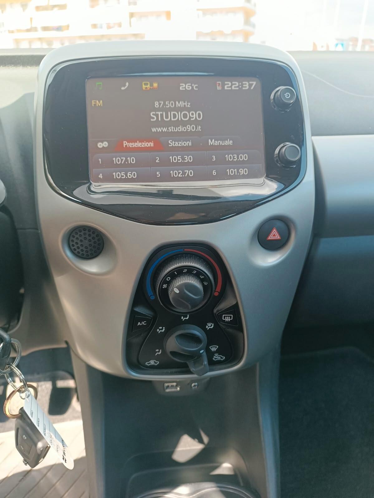 Peugeot 108 VTi 68 5 porte Allure TOP!