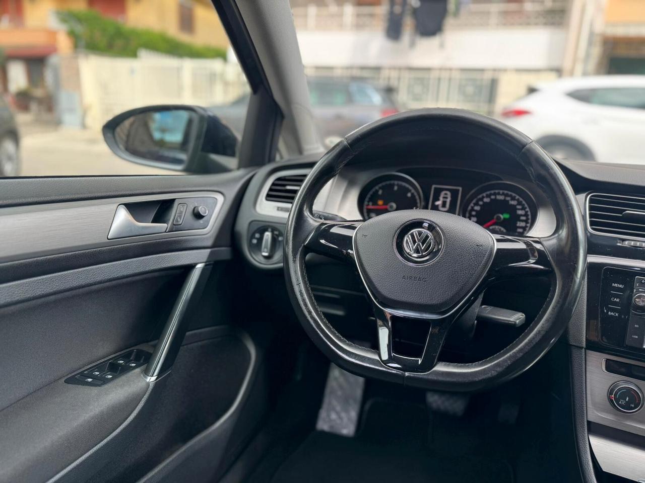 Volkswagen Golf 1.6 TDI Highline BlueMotion Technology