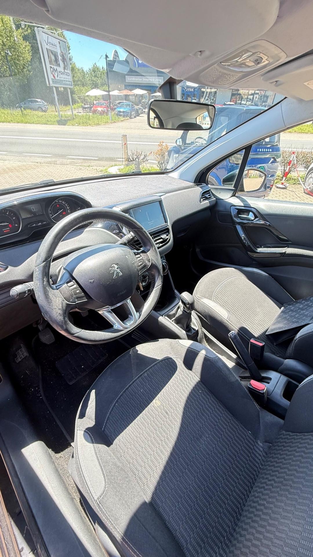 PEUGOET 208 NEOPATENTATI EURO 6