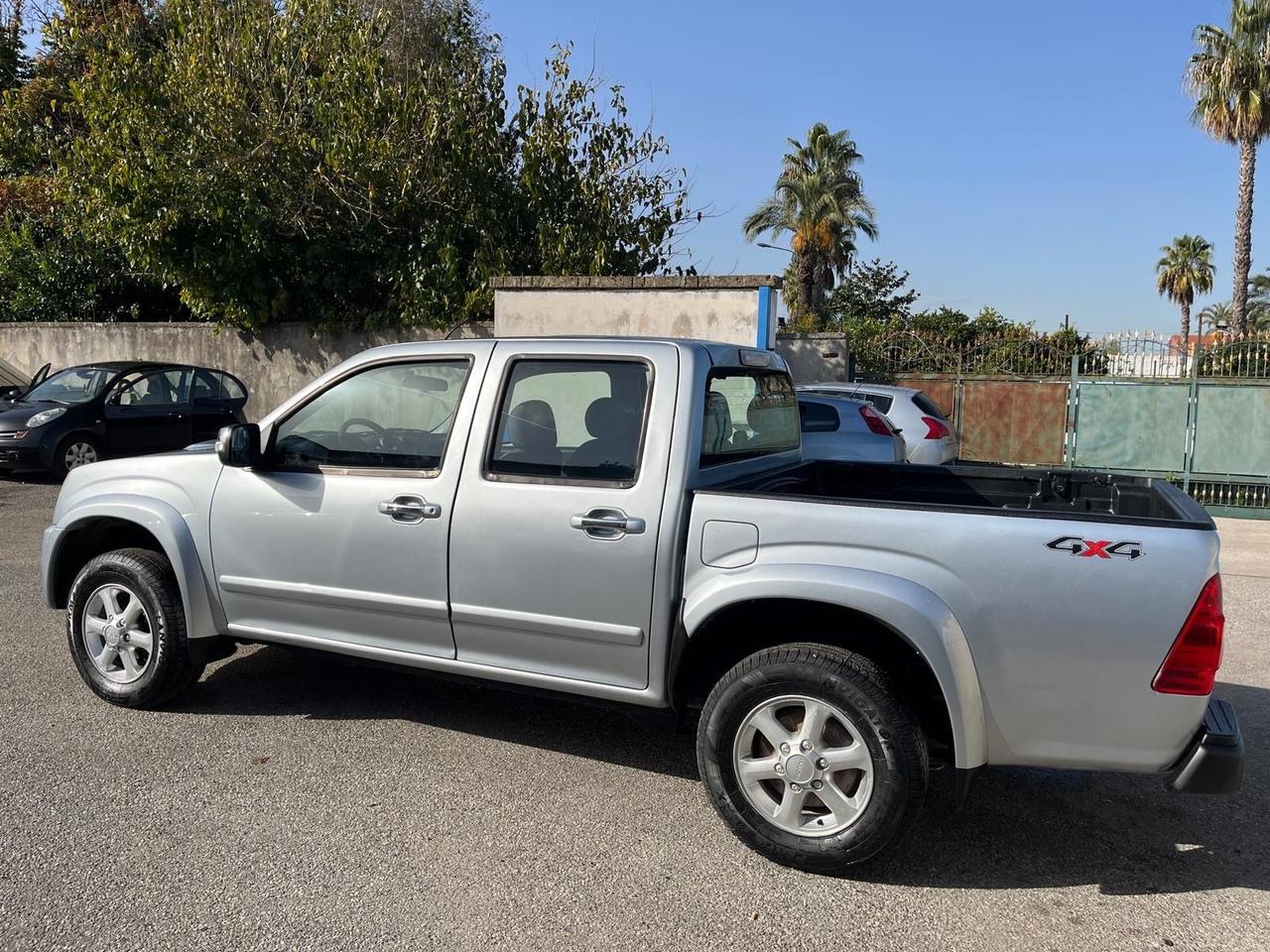 IsuzuD-Max-3.0T.D-4WD/4P-c.aut-km135000-2010