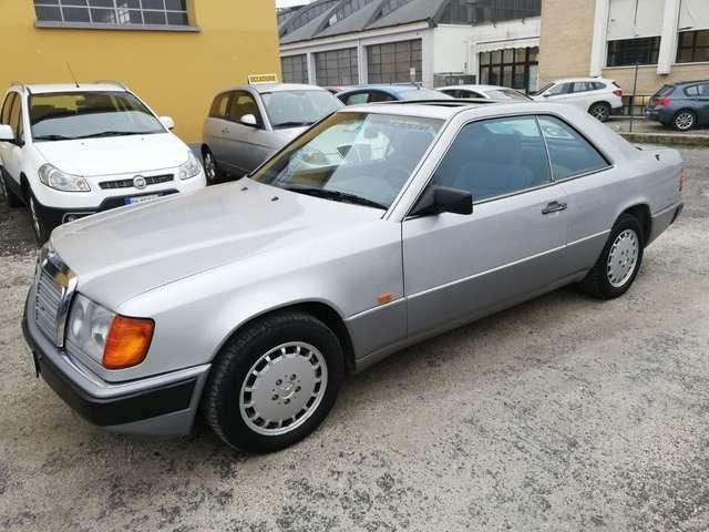 MERCEDES-BENZ 200 CE Coupé