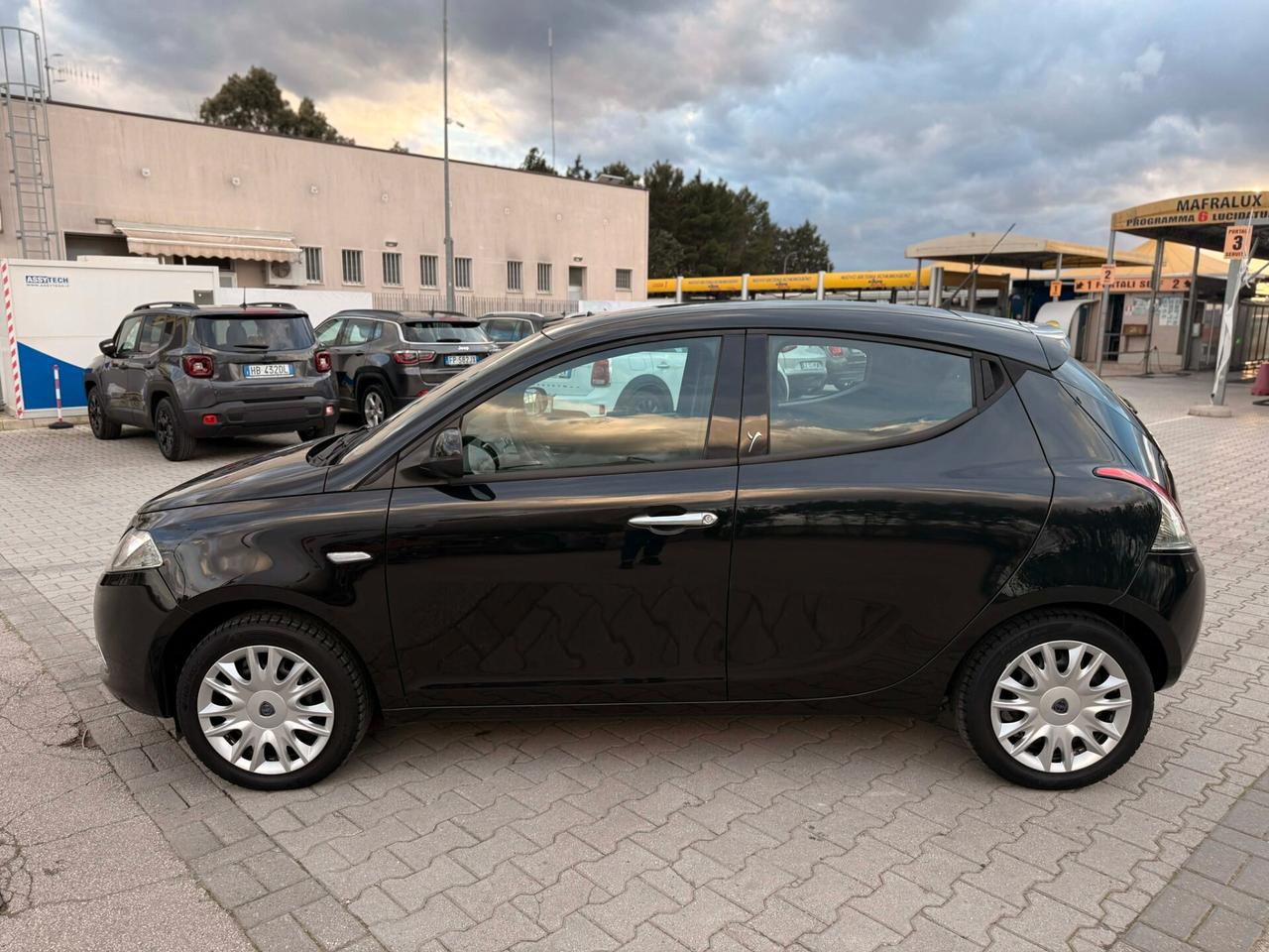 Lancia Ypsilon 1.2 69 CV 5 porte S&S Gold