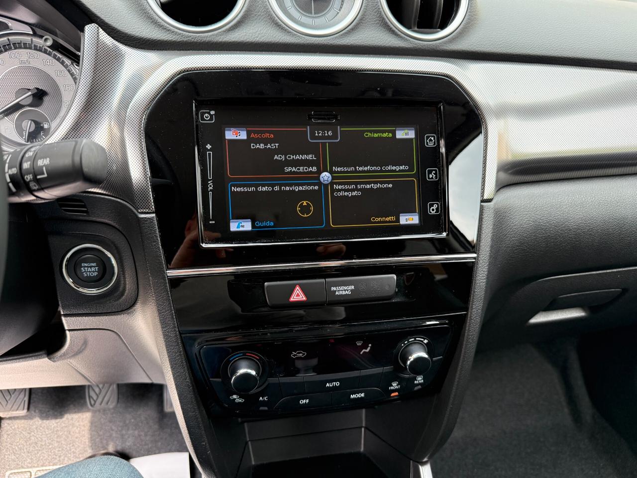 Suzuki Vitara 1.4 Hybrid Top