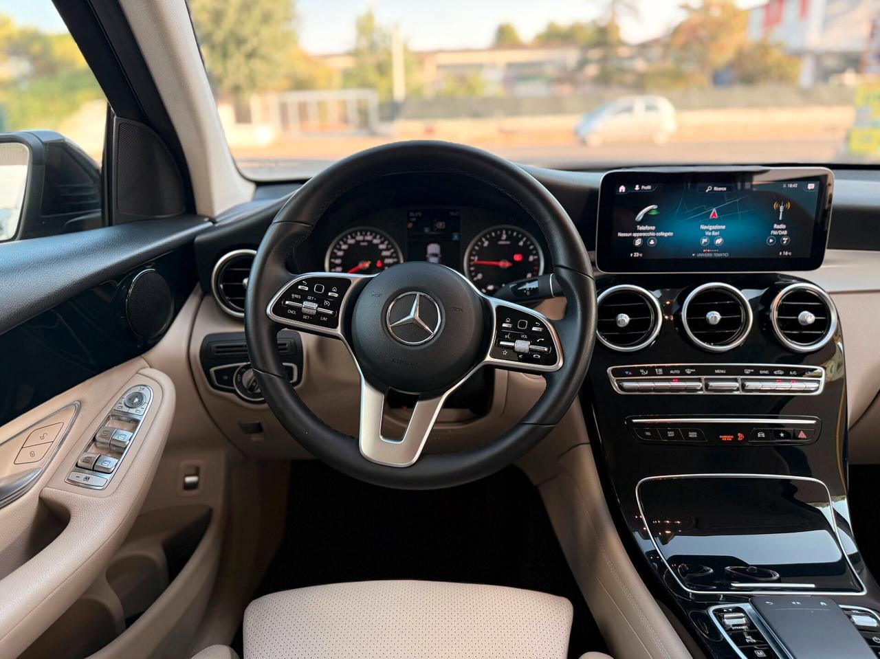 Mercedes-benz GLC 300 d 4Matic Sport TOTAL BLACK