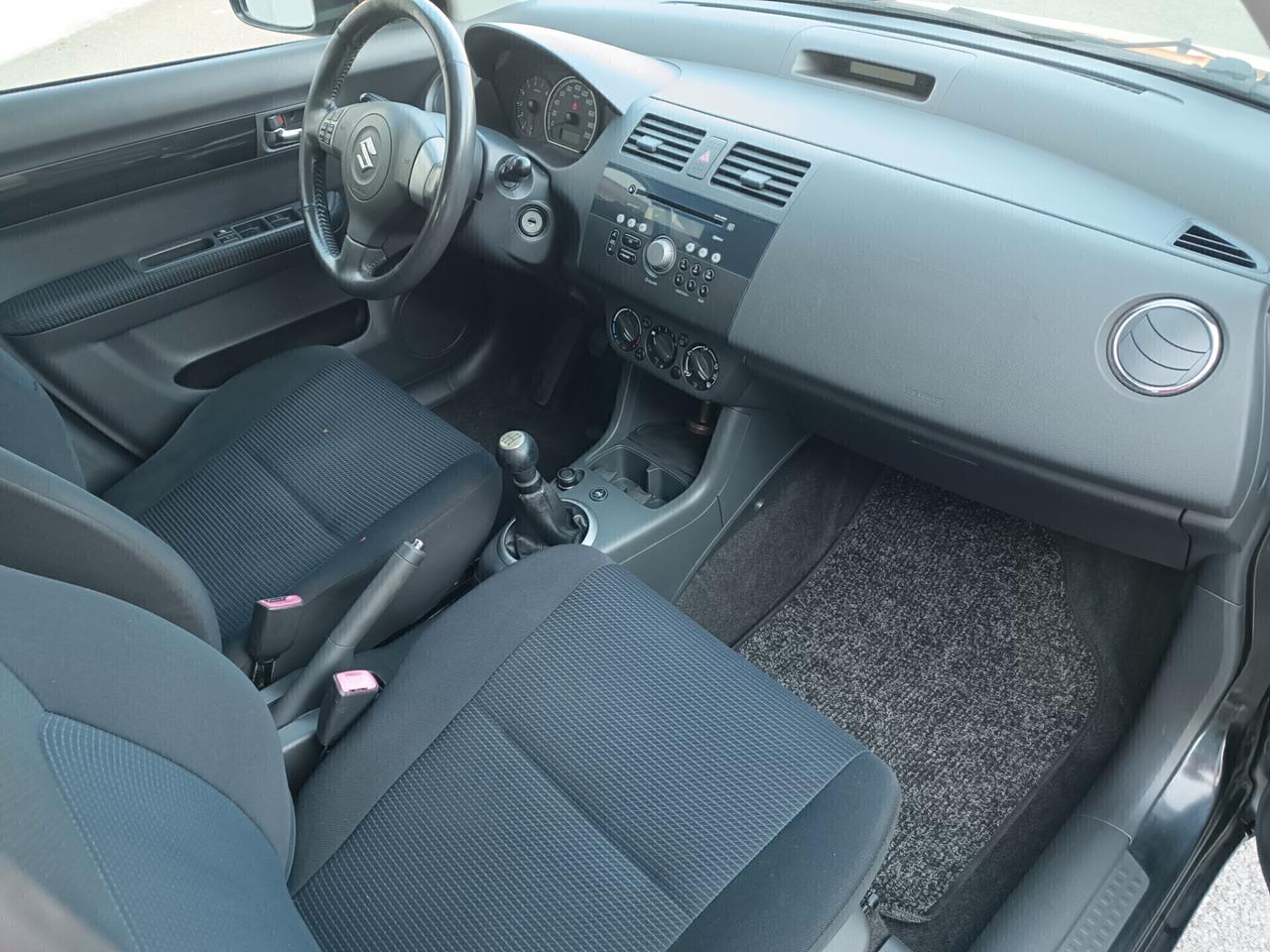 Suzuki Swift 1.3 GPL