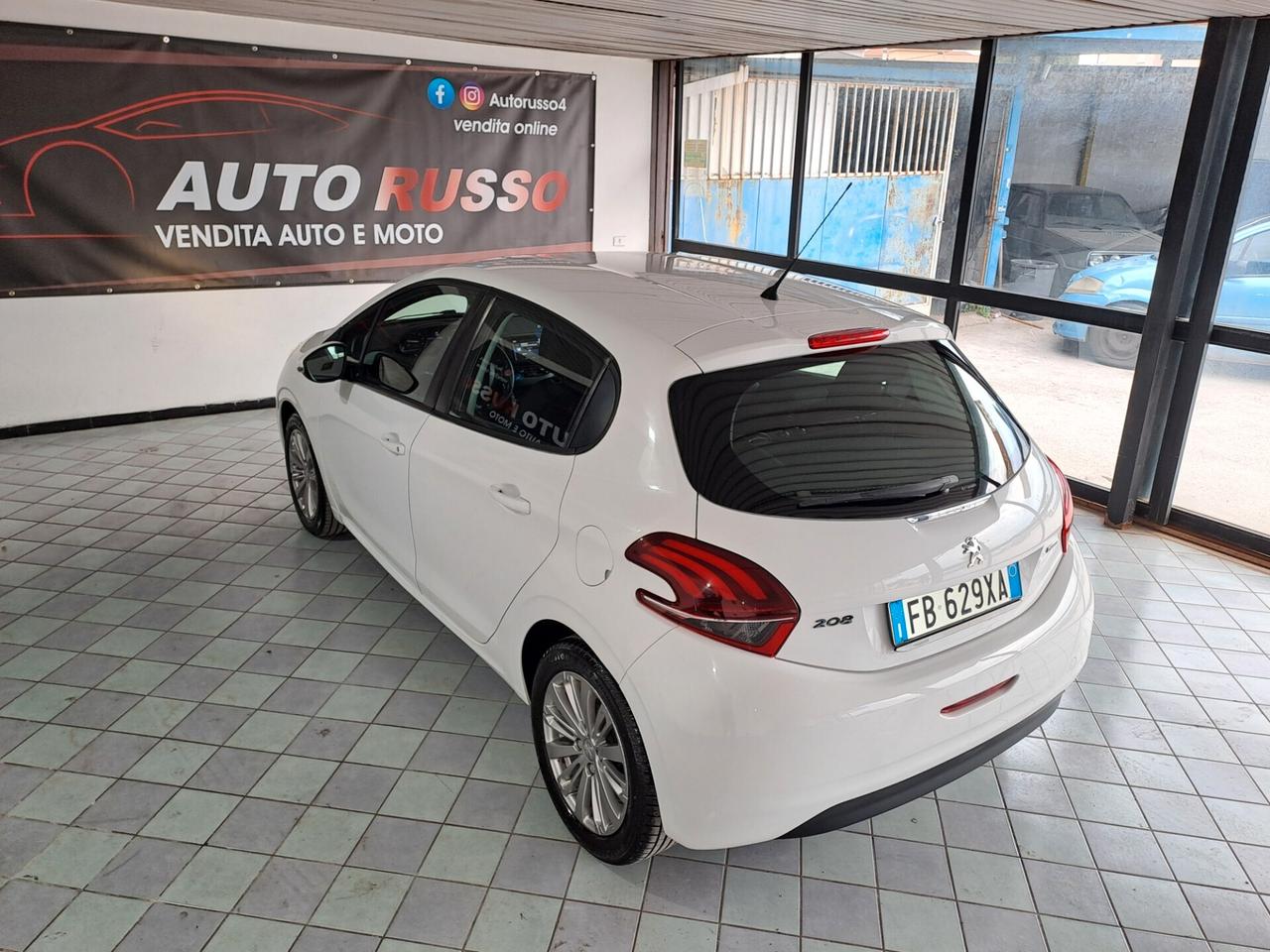 Peugeot 208 BlueHDi 75 Allure Restayling