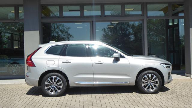 VOLVO XC60 B4 (d) AWD automatico Plus Bright