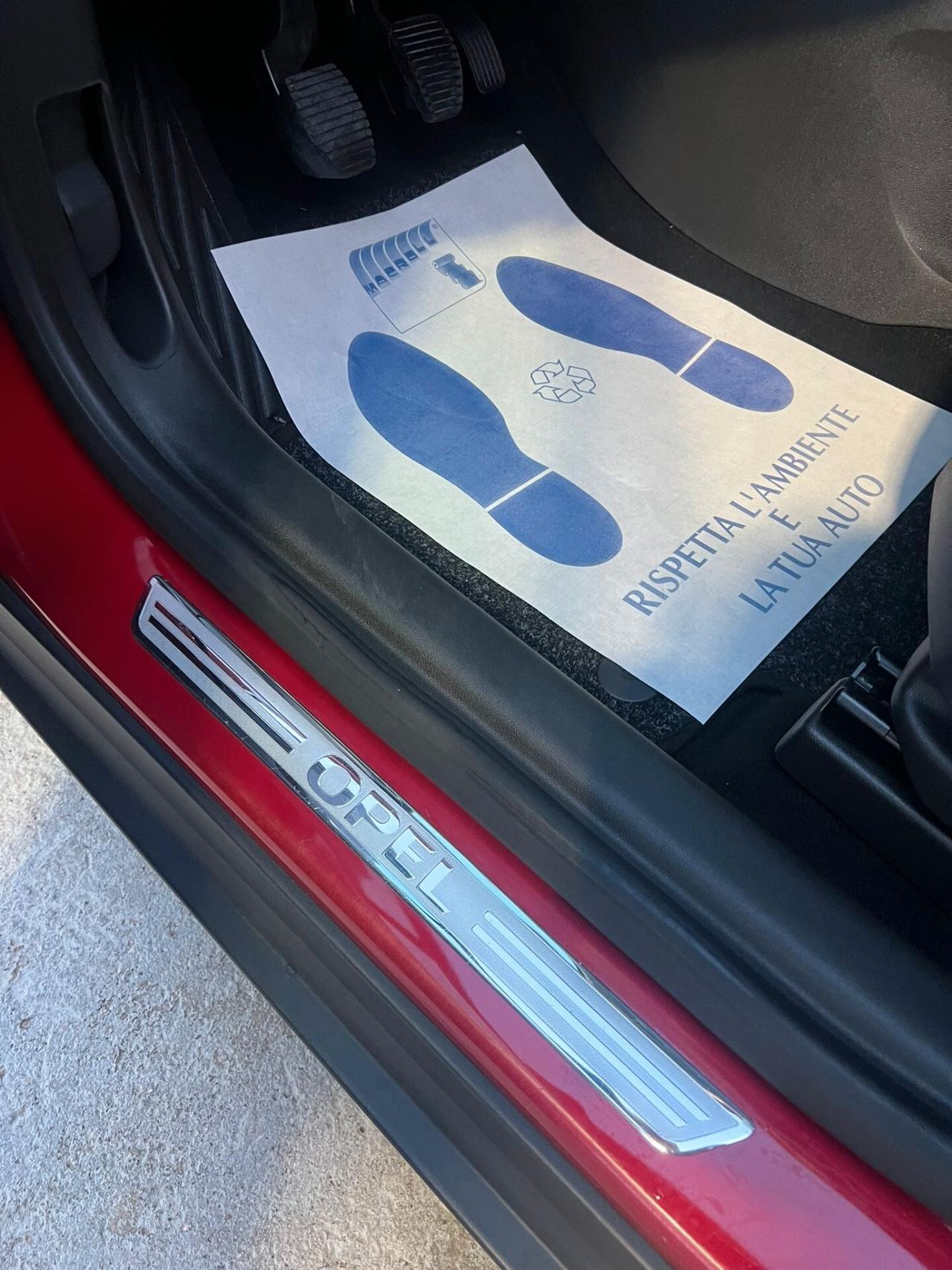 Opel Crossland 1.2 Turbo 12V 110 CV Start&Stop Design & Tech