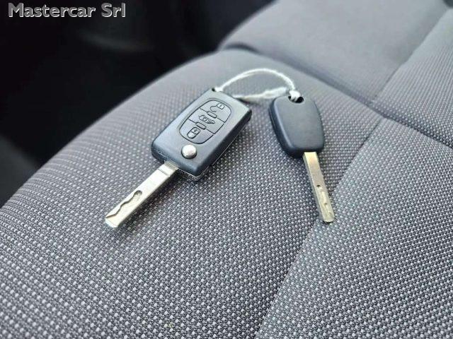 CITROEN Berlingo 3 POSTI Berlingo BlueHDi 100 Club Van TG : FL463RZ