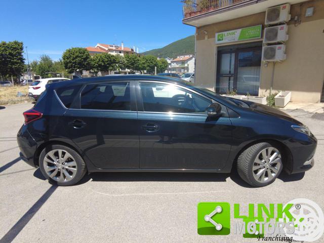 TOYOTA Auris lounge