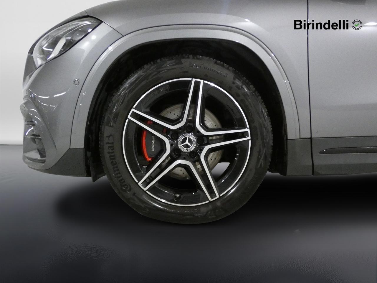 Mercedes-Benz GLA (H247) - GLA 200 d Automatic AMG Line Premium