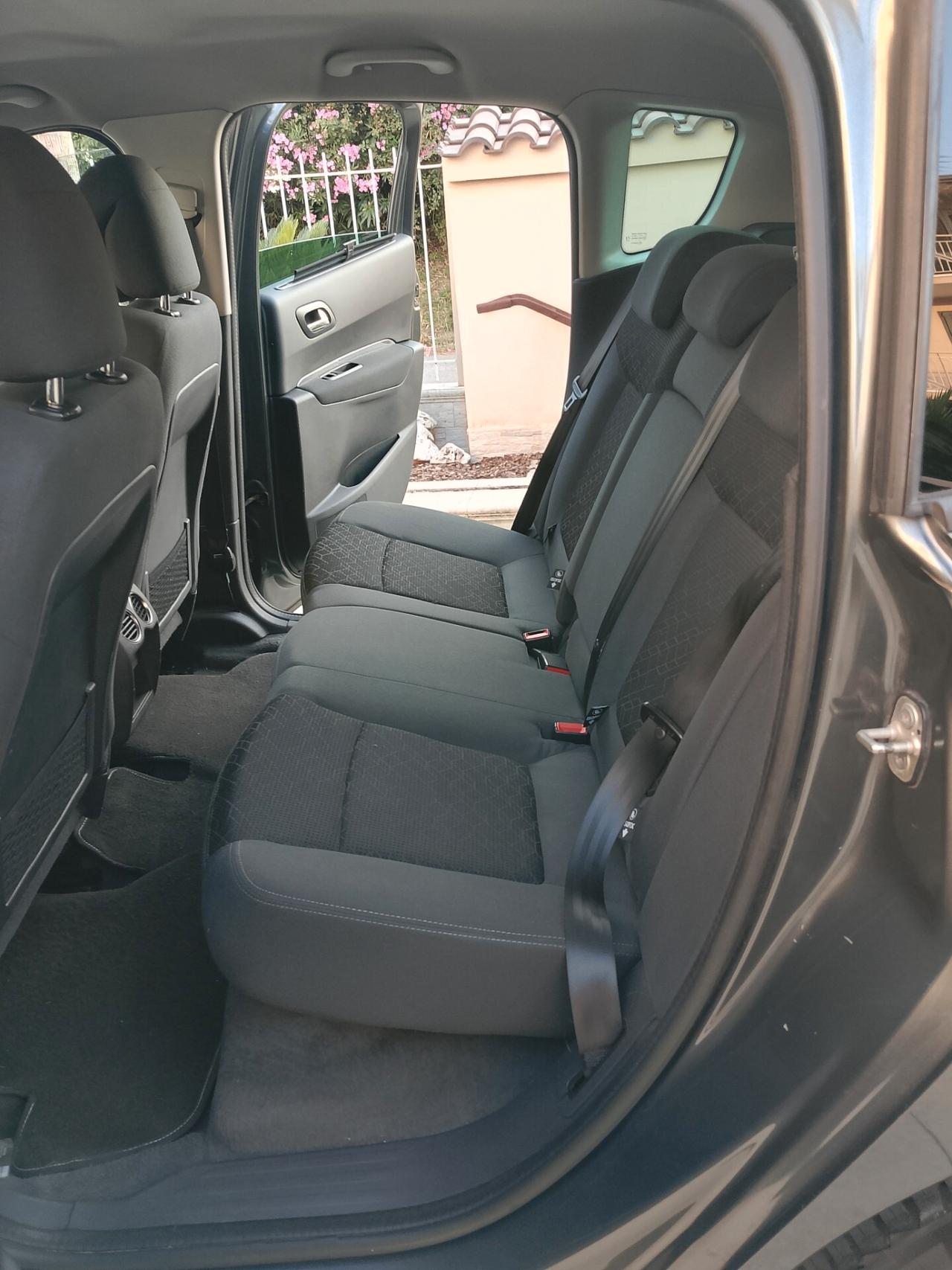 Peugeot 3008 1.6 HDi 115CV Allure