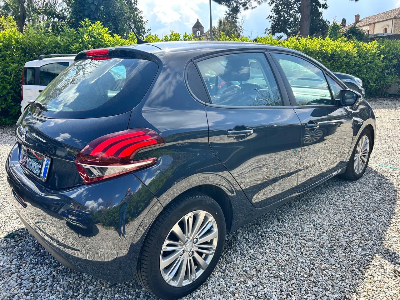 Peugeot 208 PureTech 82 5 porte Allure