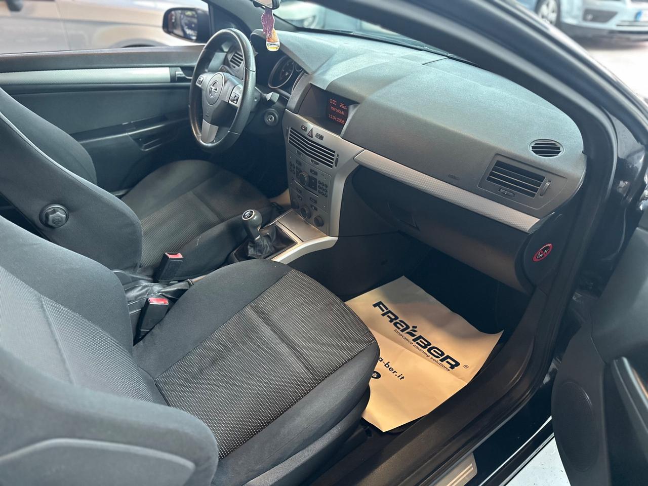 Opel Astra GTC 1.7 CDTI 101CV 3 porte Cosmo