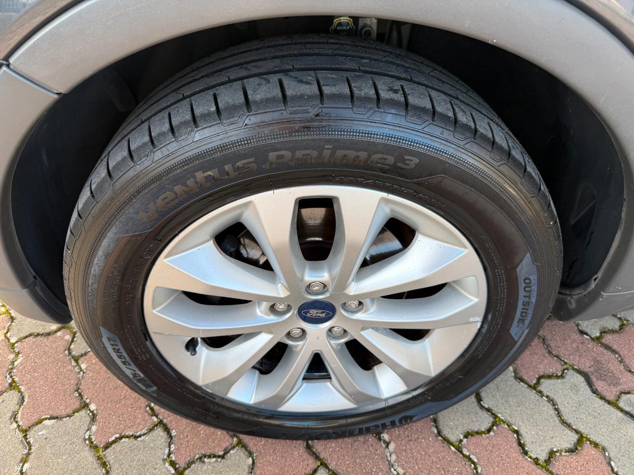 Ford Kuga 2.0 TDCi 136 CV 4WD Titanium DPF Tetto