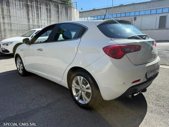 Alfa Romeo Giulietta 1.6 JTDm-2 Distinctive Gancio