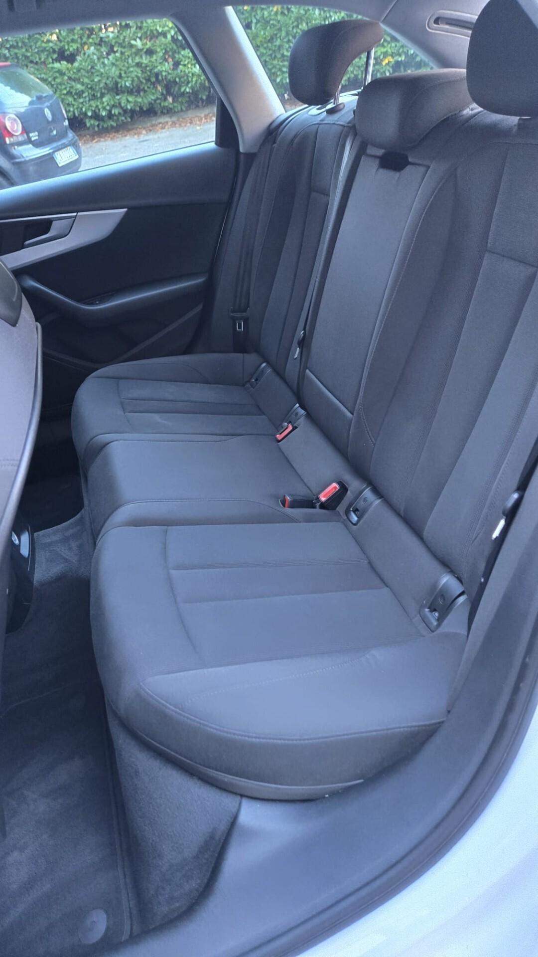 Audi A4 Avant 2.0 TDI 122 CV S tronic Business Spo