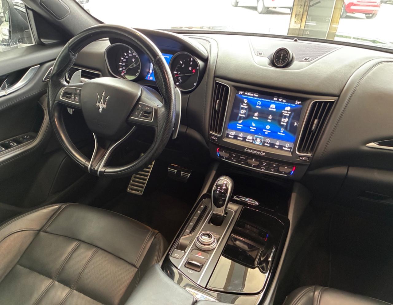 Maserati Levante V6 250 cv Diesel AWD Gransport