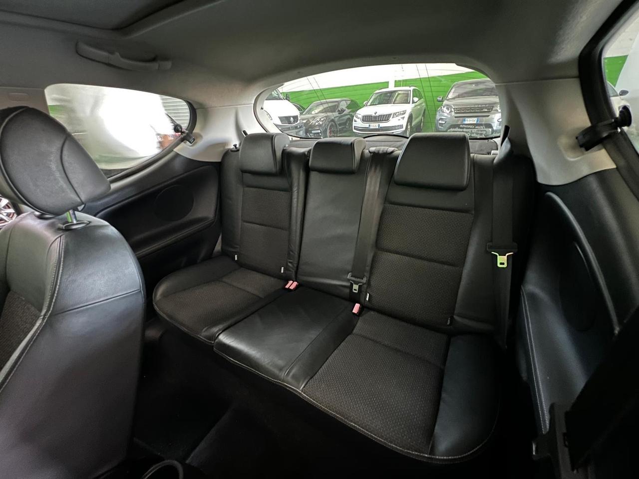 Peugeot 207 1.6 THP 150CV 3p. Féline