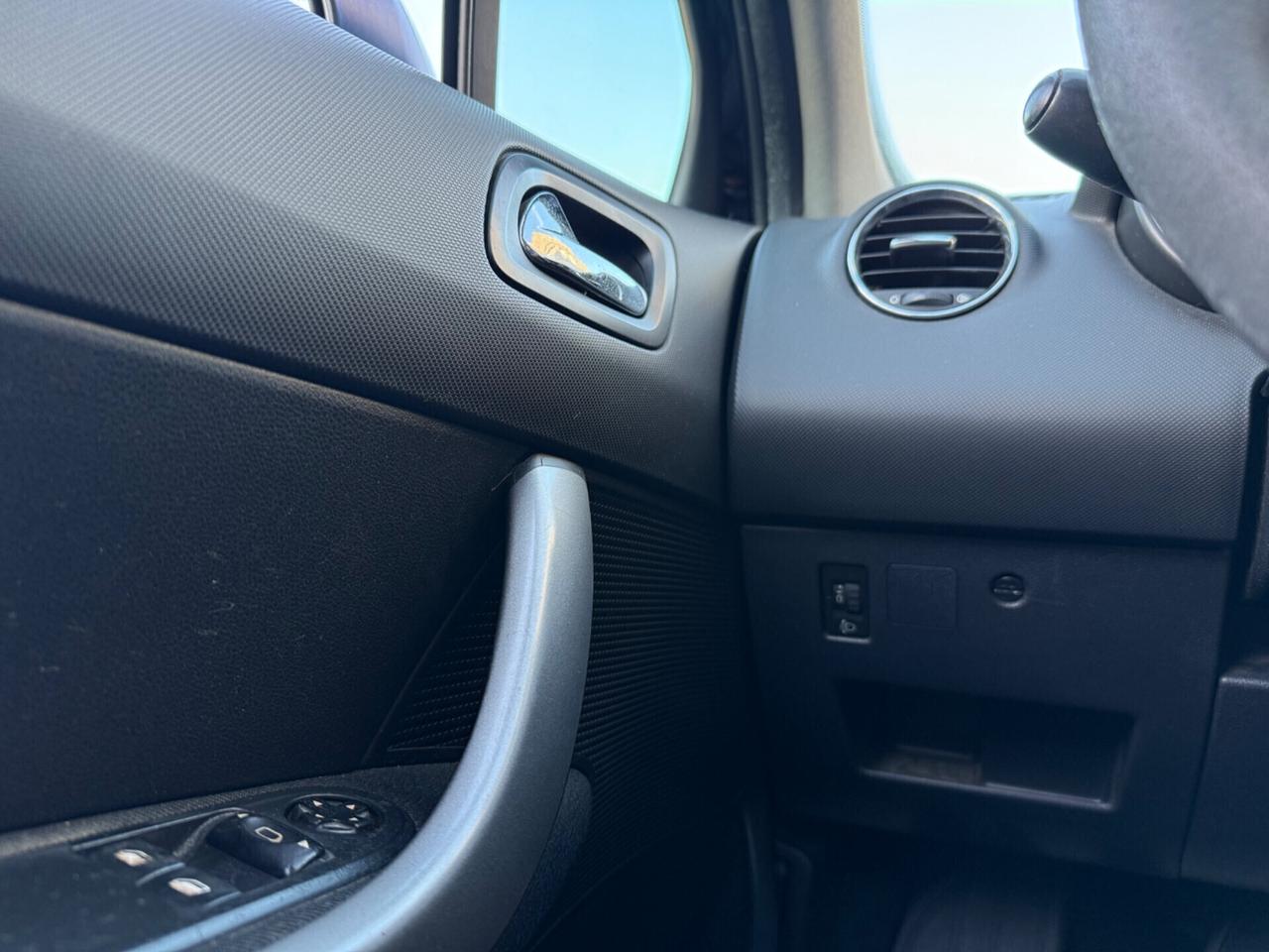 Peugeot 308Restayling 1.6 HDi 90CV SW Premium Perfetta