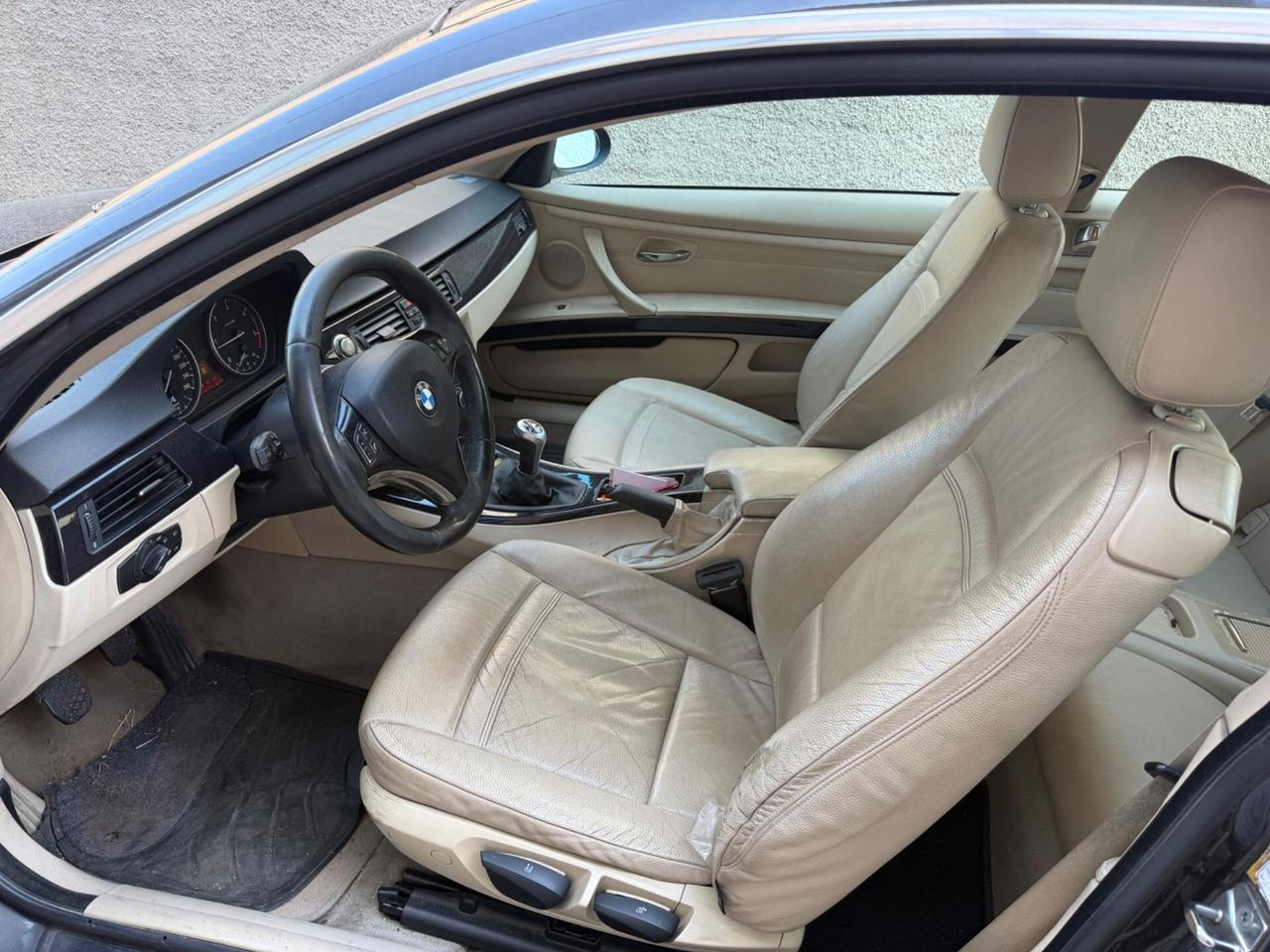 BMW 320d 177CV Coupé Futura MANUALE