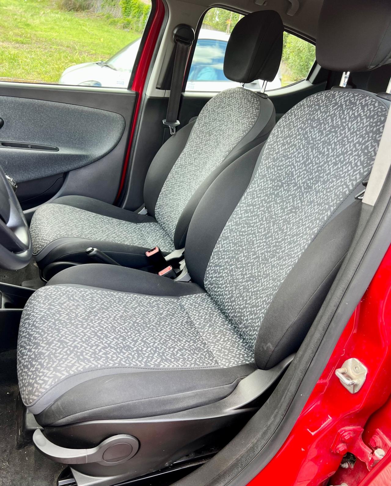 Lancia Ypsilon 1.0 FireFly 5 porte S&S Hybrid Silver Plus