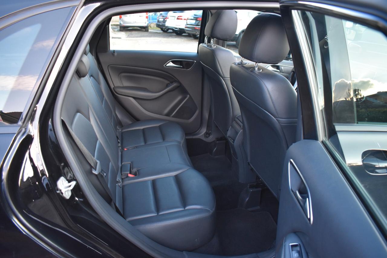 Mercedes-benz B 180 Cdi 94.000 Km TETTO/PELLE/NAVY