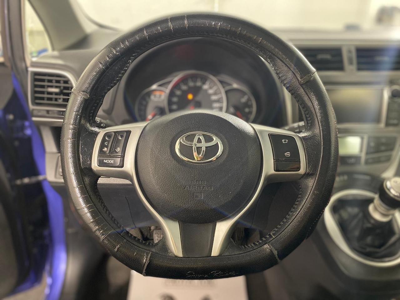 Toyota Verso-S 1.3 MT Style GRANDINATA *TETTO PANORAMICO*