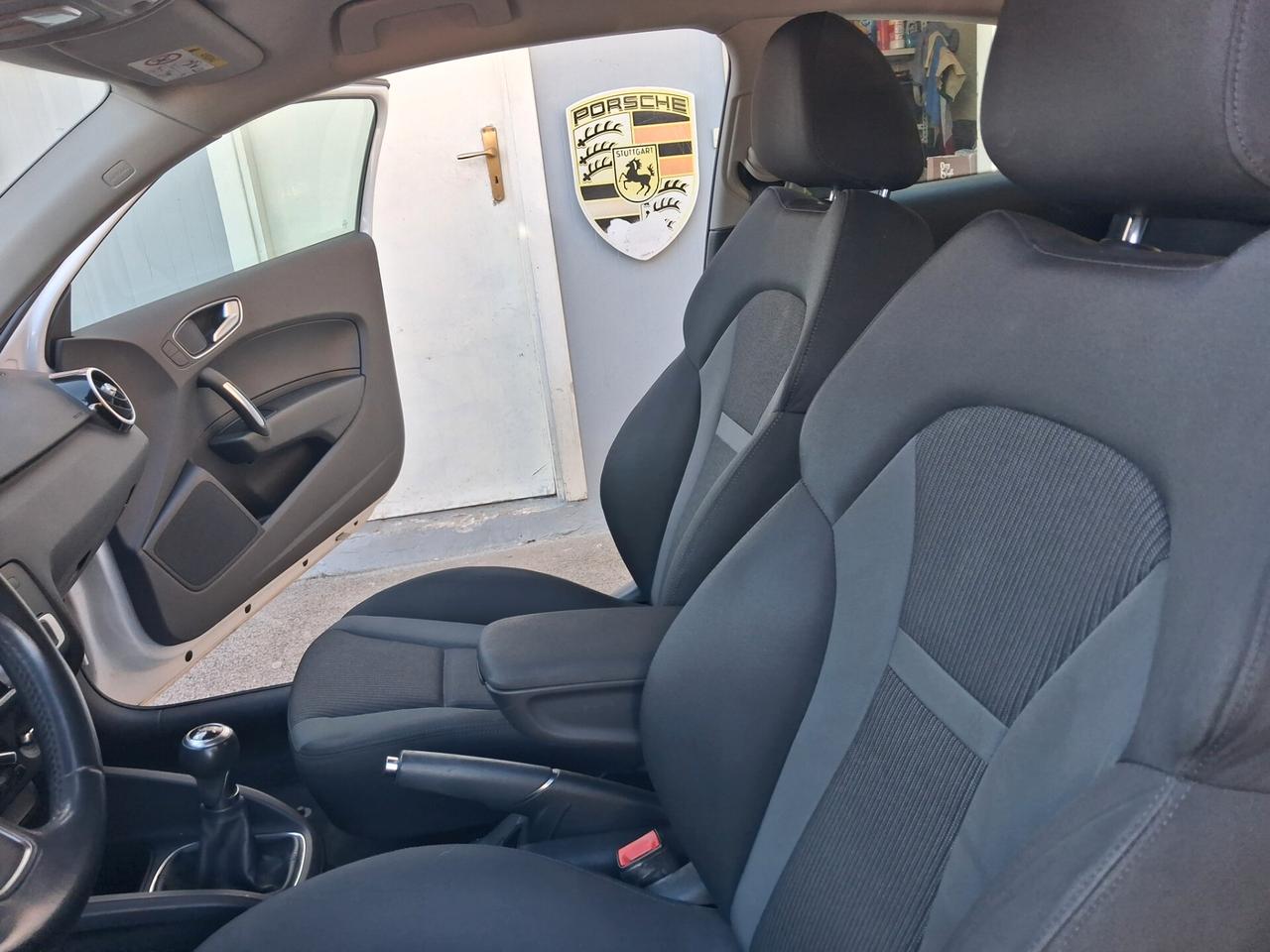 Audi A1 1.4 TDI 90 C.V. ITALIANA CON SOLI KM 77337 NAVIGATORE GARANZIA 12 MESI CERIFICATO DI