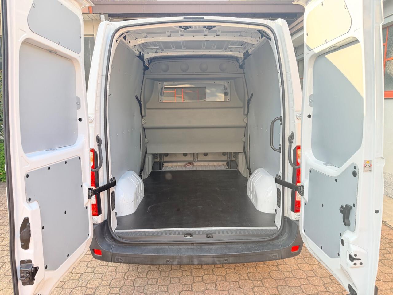 RENAULT MASTER 7 posti