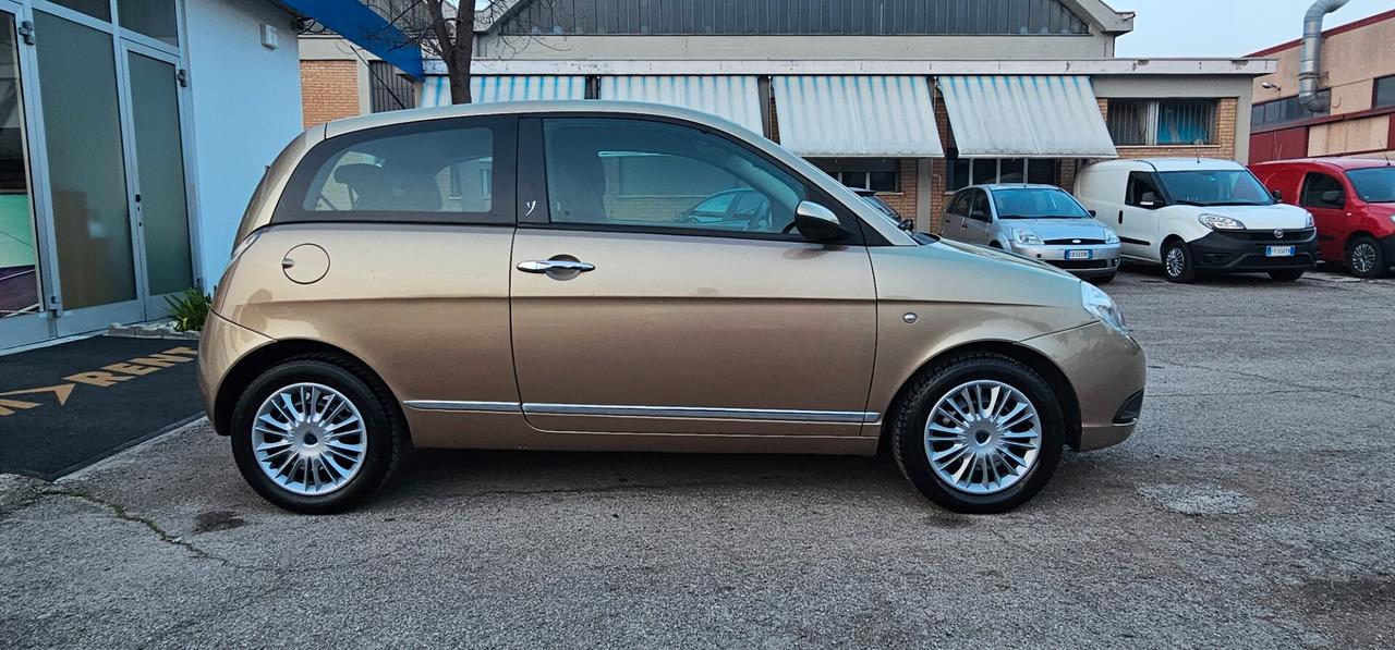 Lancia Ypsilon 1.2 Argento
