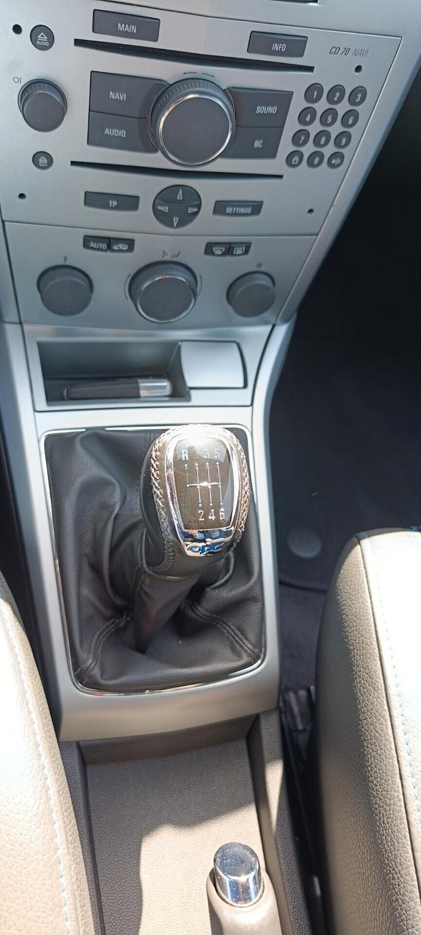 Opel Astra300cv turboOPC