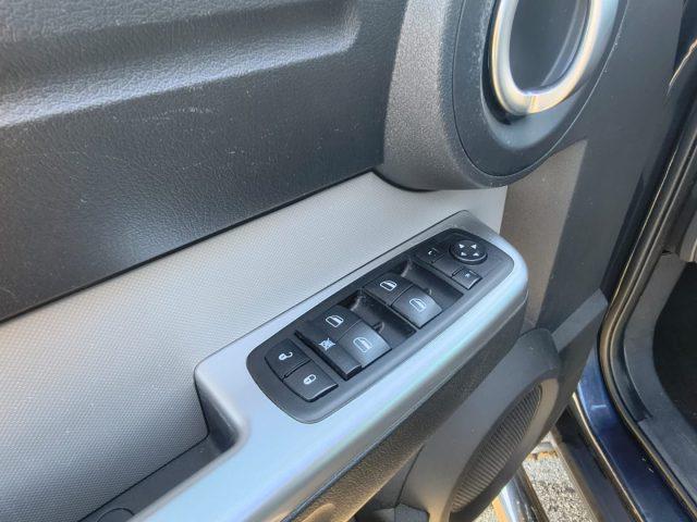 DODGE Nitro 2.8 CRD DPF SXT 4WD Auto