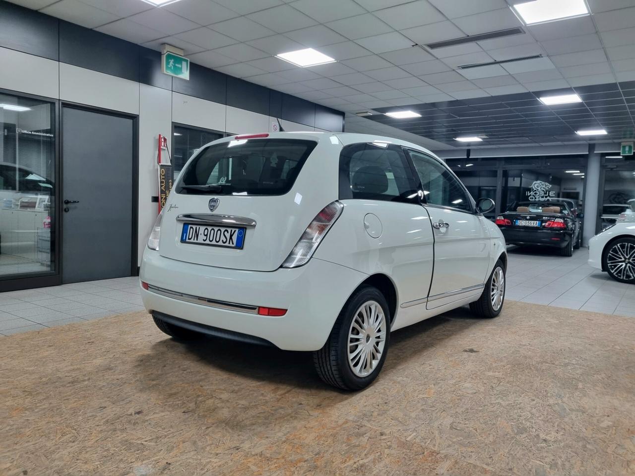 LANCIA YPSILON 1.2 BENZINA 60CV 5p. PLATINO
