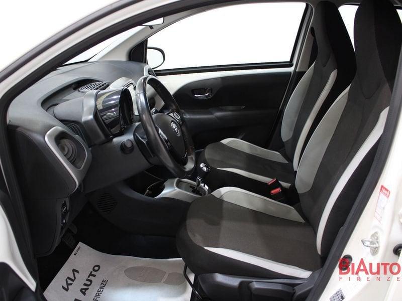 Toyota Aygo Aygo 5p 1.0 x-play tss m-mt