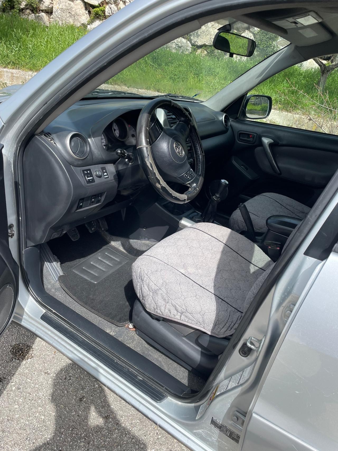 Toyota RAV 4 RAV4.com 2.0 Tdi D-4D cat 5 porte Sol