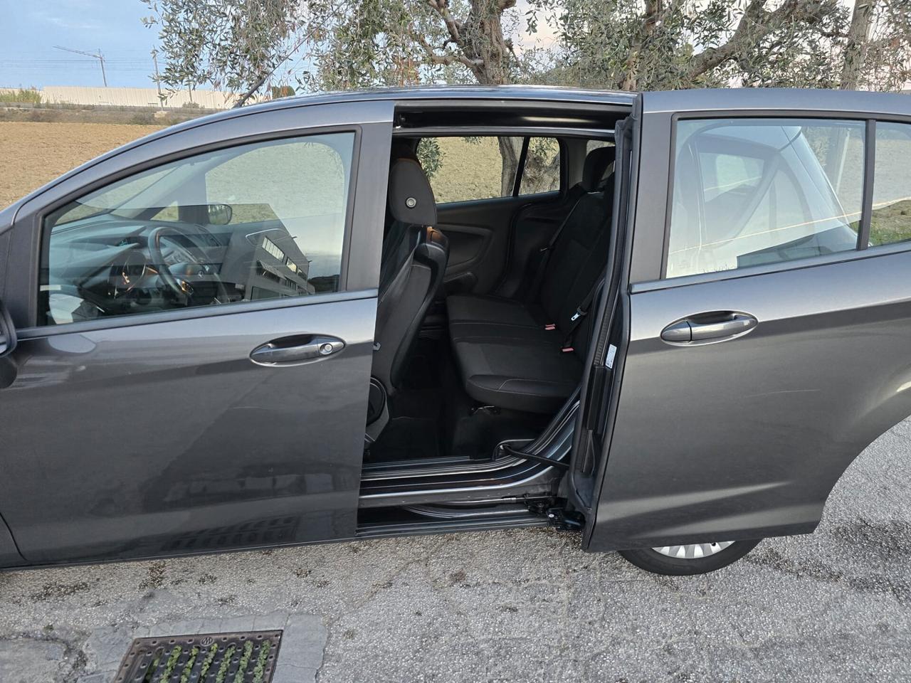 Ford B-Max 1.5 TDCi 75 CV . 2017 .GARANZIA