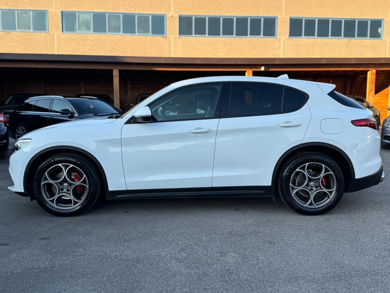 Alfa Romeo Stelvio 2.2 Turbodiesel 160 CV AT8 RWD ROSSO EDIZIONE