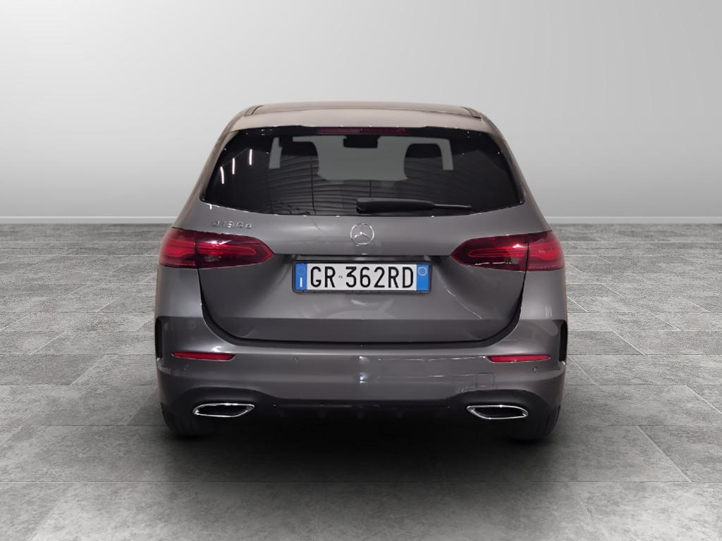 Mercedes-Benz Classe B - W247 2023 - B 180 d AMG Line Advanced Plus auto