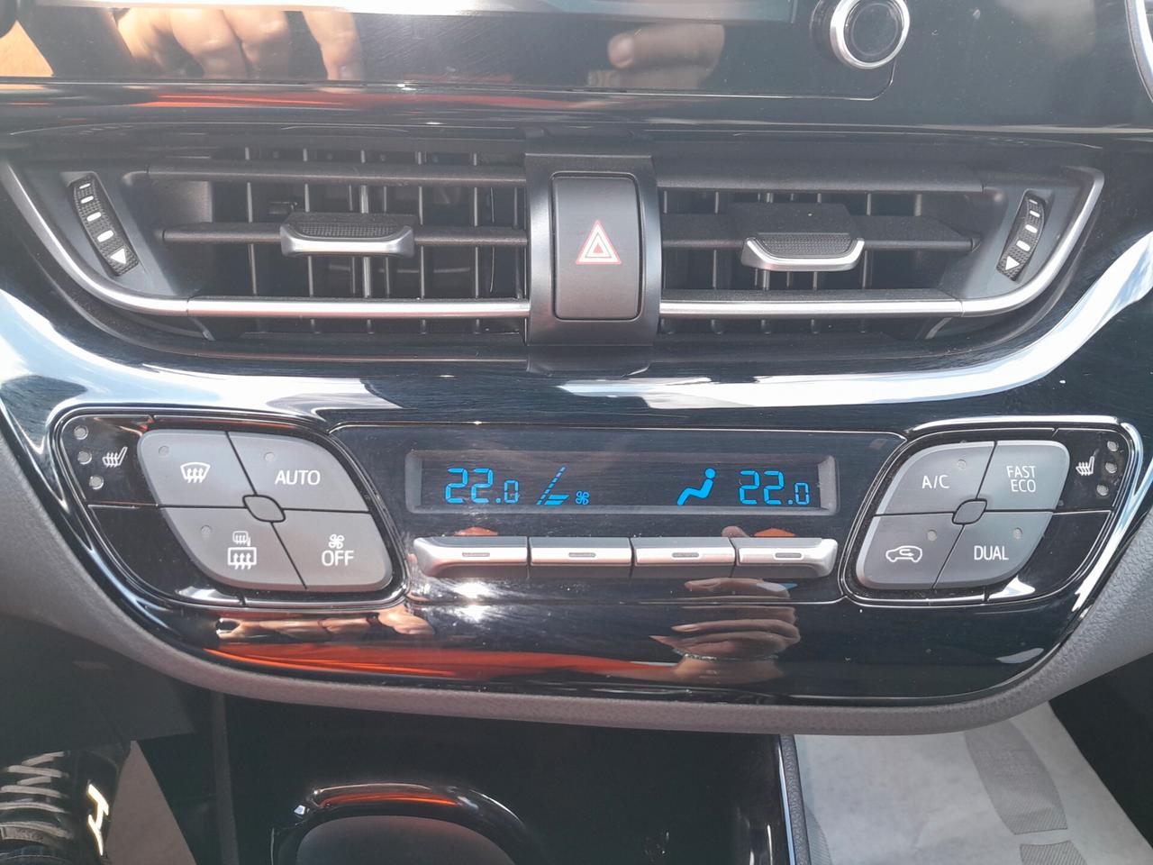 TOYOTA C-HR LOUNGE 2.0 HYBRID 150CV CAMBIO AUTOMATICO