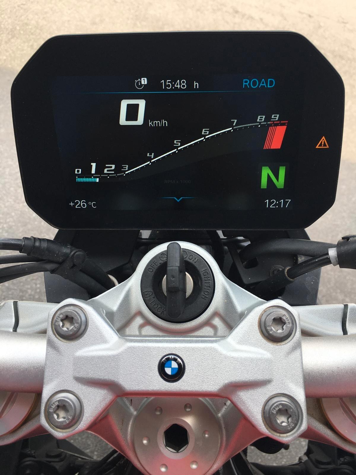 Bmw F 900 R r