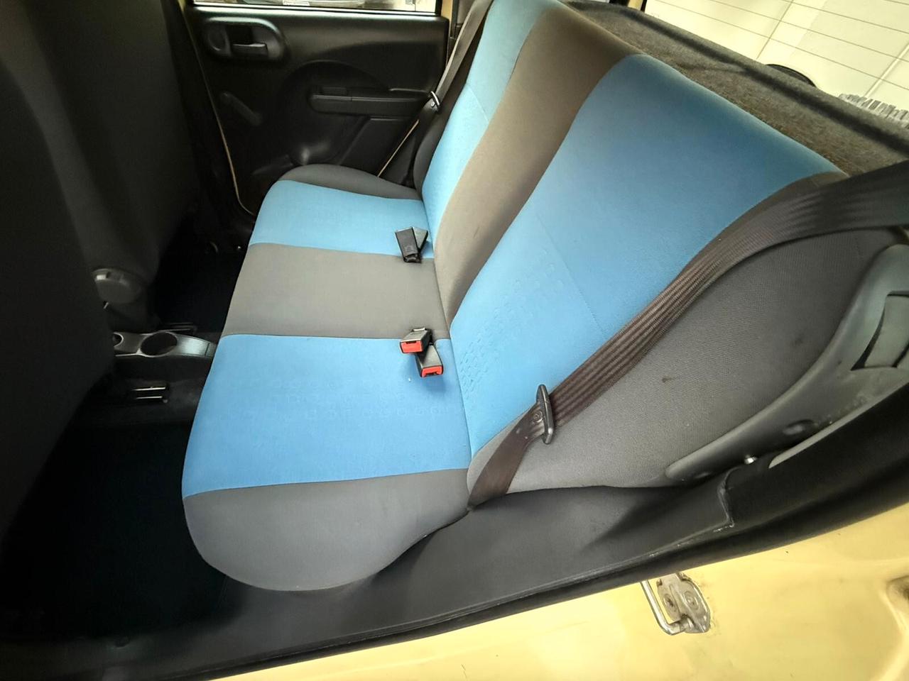 Fiat Panda 1.2 neo-pat 5 POSTI