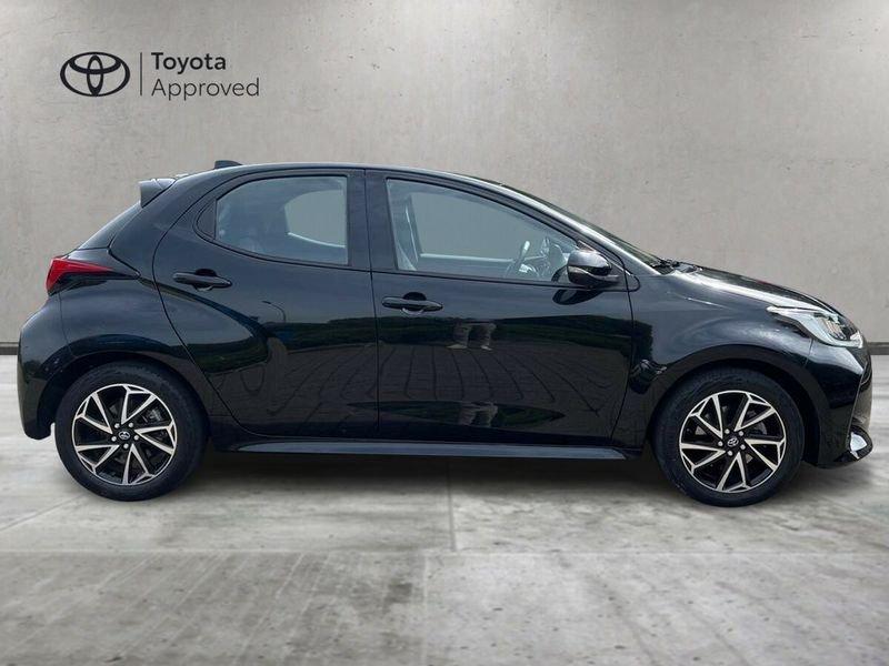 Toyota Yaris Hybrid Trend MY22