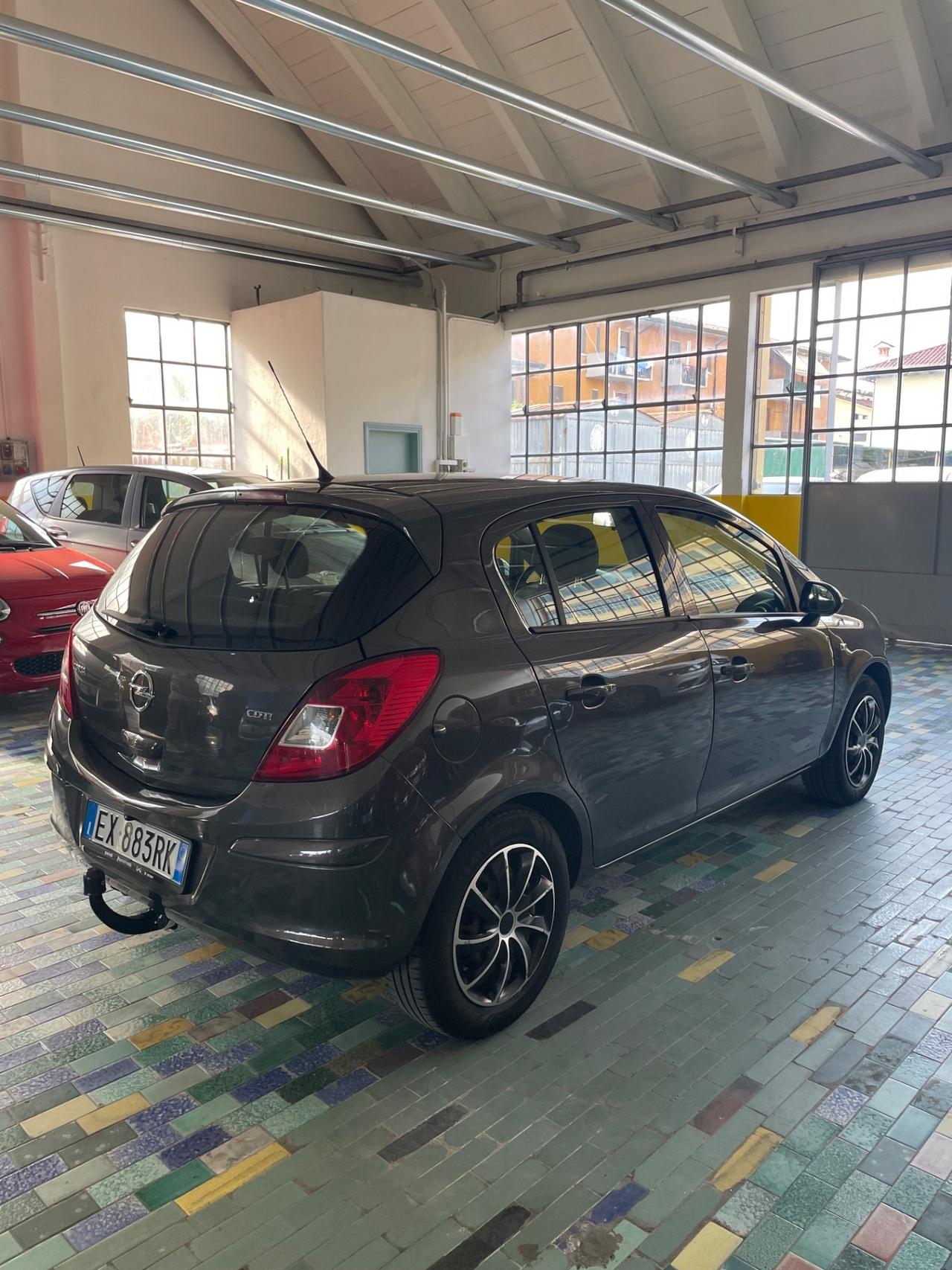 Opel Corsa 1.3 CDTI 75CV GANCIO TRAINO