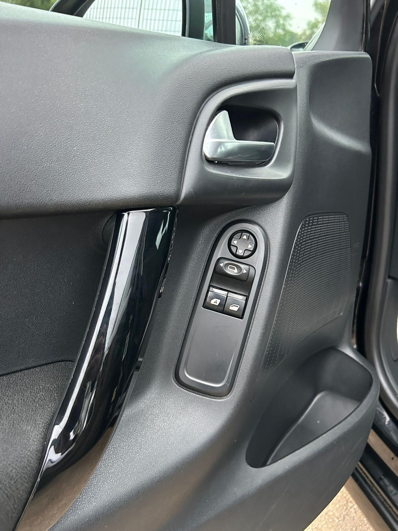 Citroen C3 PureTech 82 Exclusive-2015