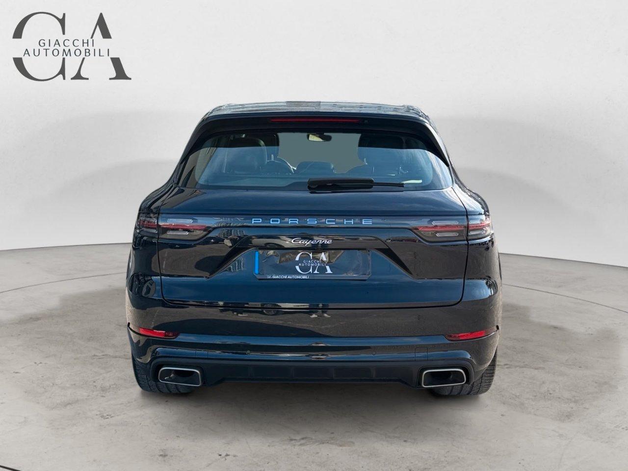 Porsche Cayenne 3.0 e-hybrid tiptronic