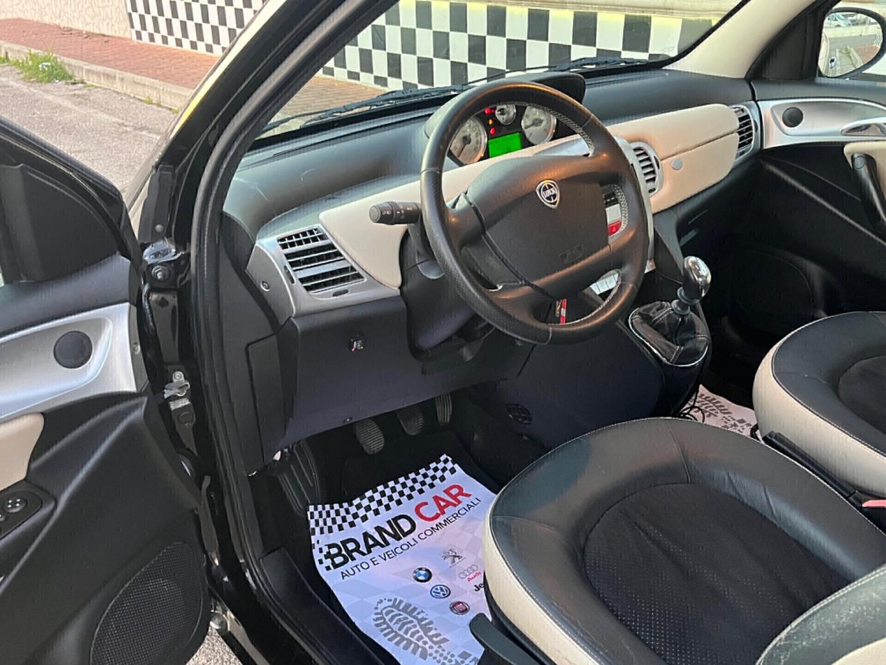 Lancia Ypsilon Platino Ecochic GPL - 2009