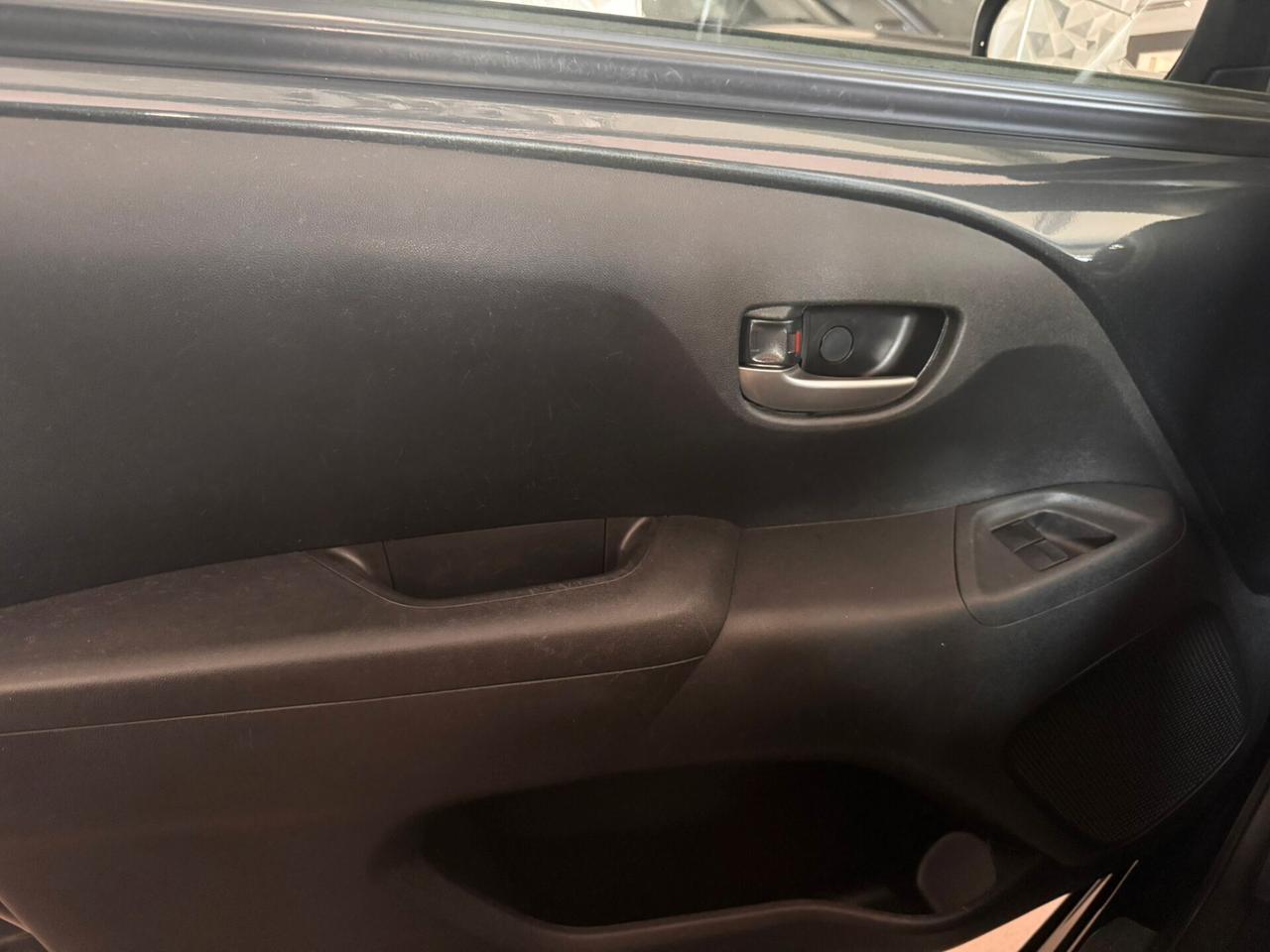 Toyota Aygo Connect 1.0 VVT-i 72 CV 5 porte x-fun