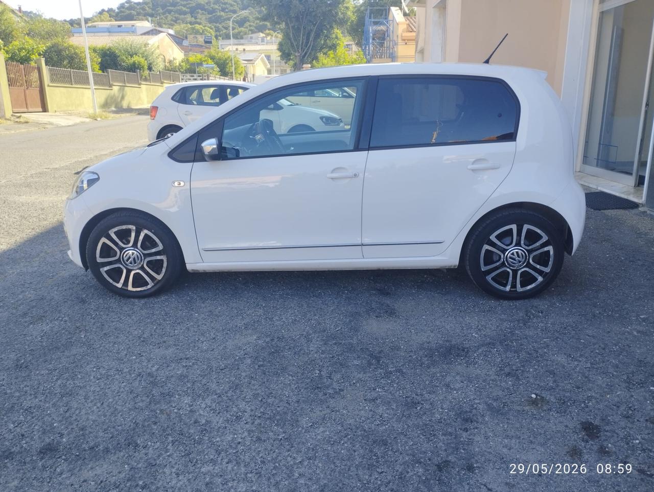 Volkswagen UP! 1.0 75cv High UP! 5 porte